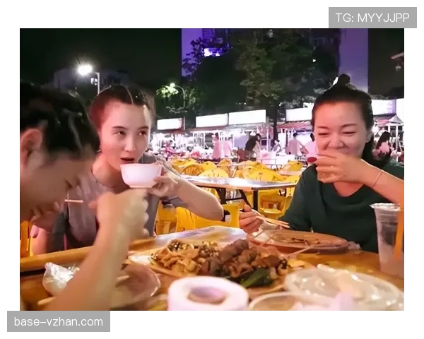 张博恒训练完直接拎着爱马仕去吃路边摊？